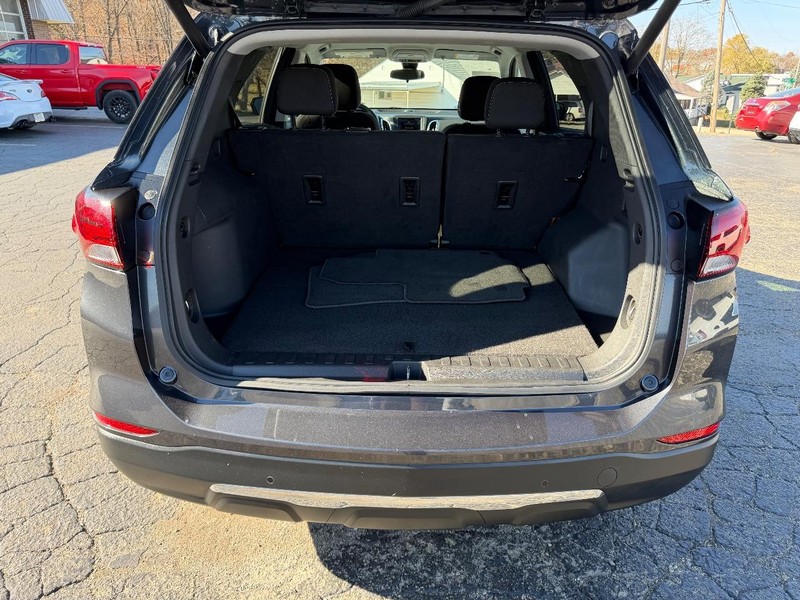 Chevrolet Equinox Vehicle Image 05