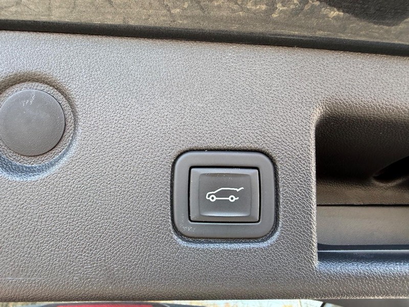 Chevrolet Equinox Vehicle Image 06