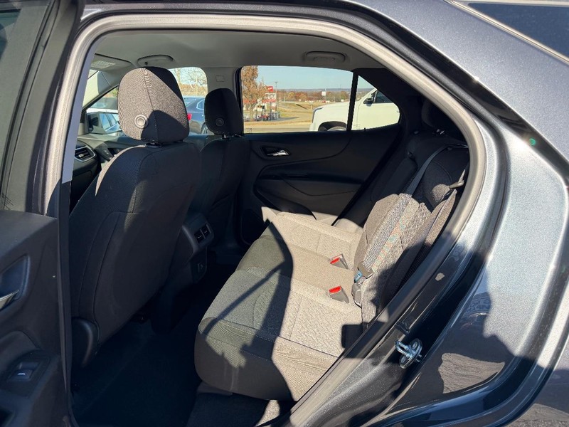 Chevrolet Equinox Vehicle Image 08