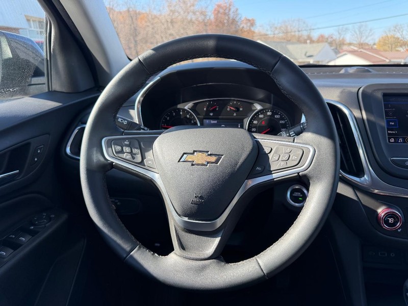 Chevrolet Equinox Vehicle Image 10