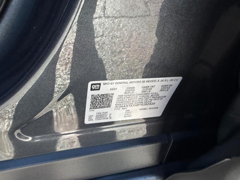 Chevrolet Equinox Vehicle Image 21