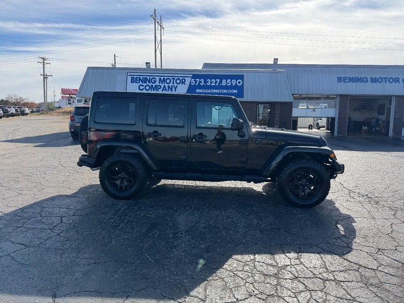 Jeep Wrangler Unlimited Vehicle Image 02