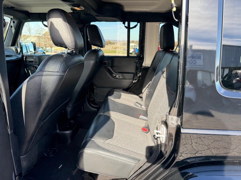 Jeep Wrangler Unlimited Vehicle Image 07