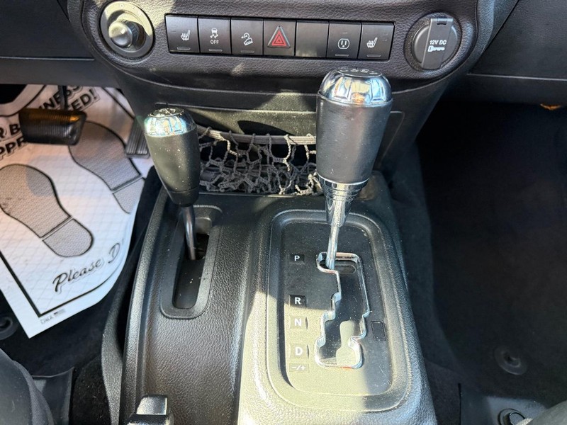 Jeep Wrangler Unlimited Vehicle Image 14