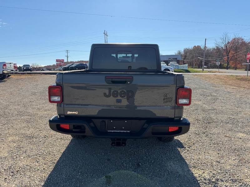 Jeep Gladiator Vehicle Image 04