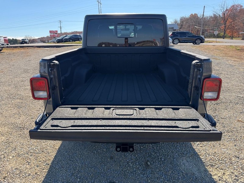 Jeep Gladiator Vehicle Image 05