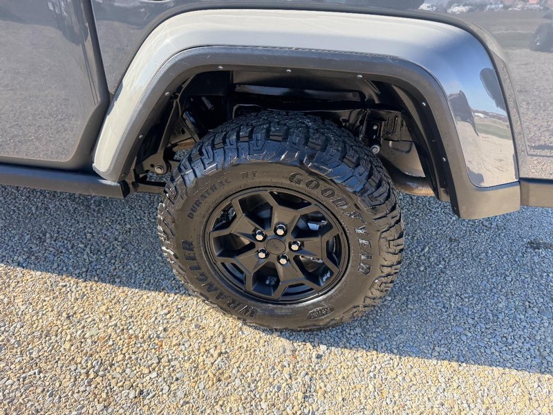 Jeep Gladiator Vehicle Image 06