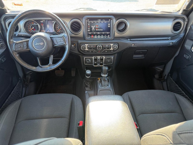 Jeep Gladiator Vehicle Image 08