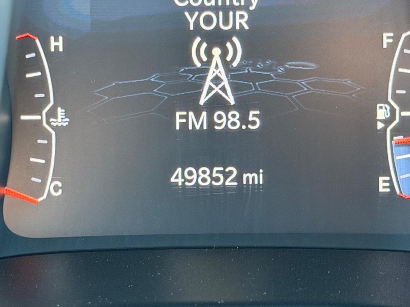 Jeep Compass Vehicle Full-screen Gallery Image 18