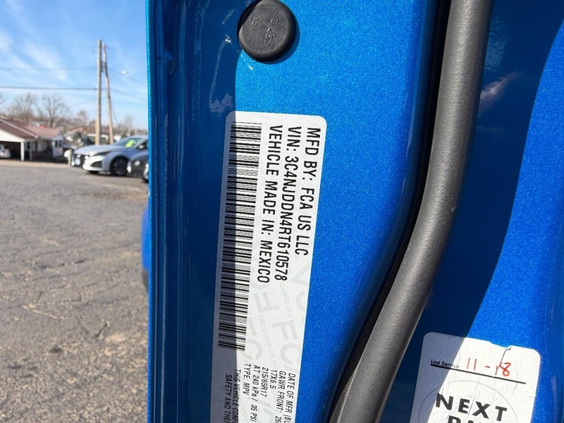 Jeep Compass Vehicle Full-screen Gallery Image 20