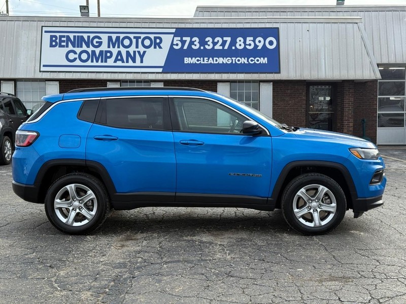 Jeep Compass Vehicle Image 02