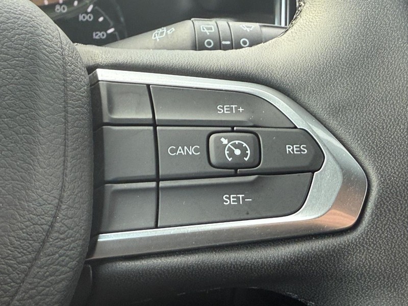 Jeep Compass Vehicle Image 14