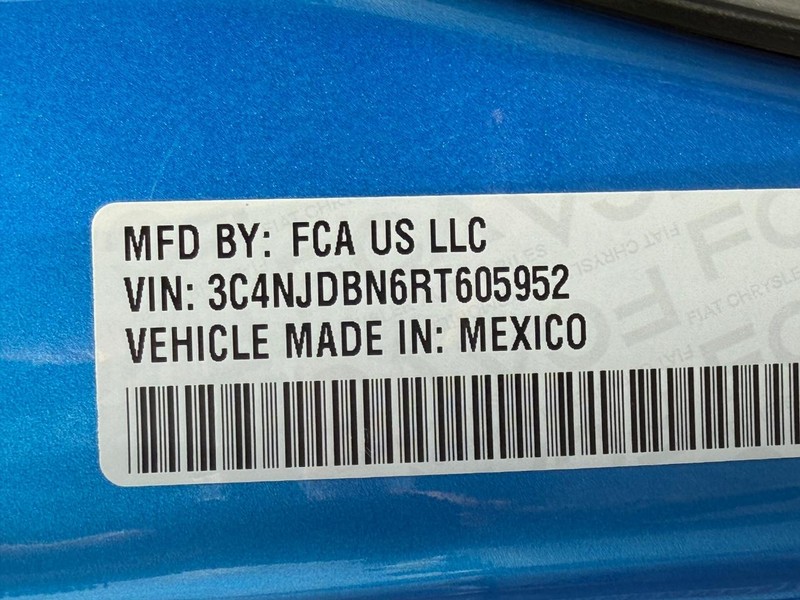 Jeep Compass Vehicle Image 25