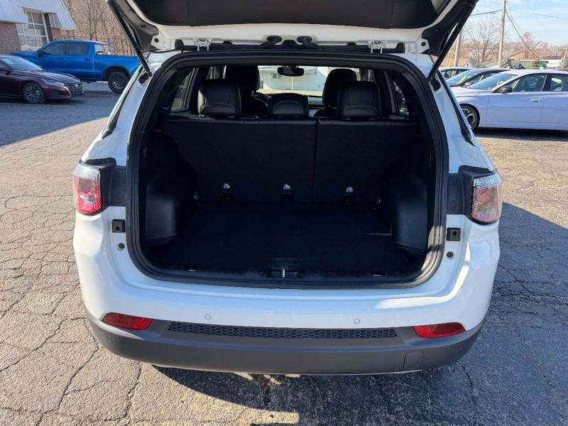 Jeep Compass Vehicle Image 05