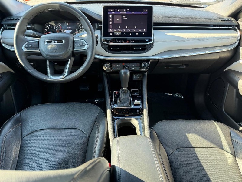 Jeep Compass Vehicle Image 08