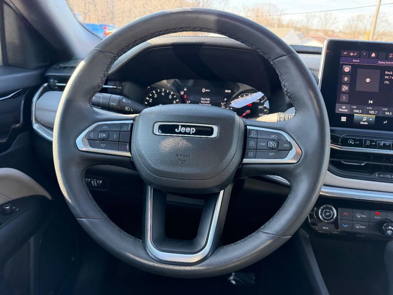 Jeep Compass Vehicle Image 09