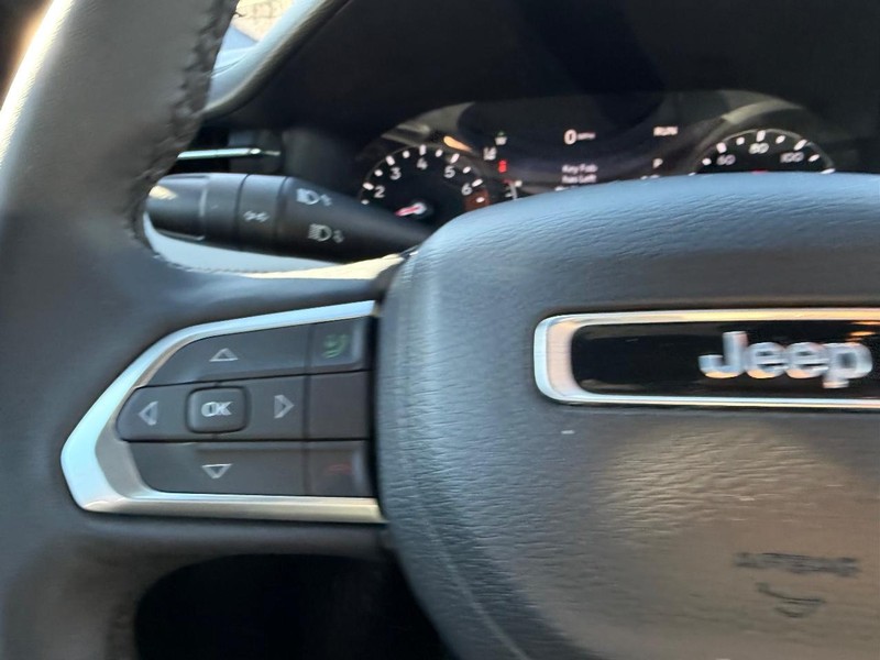 Jeep Compass Vehicle Image 10