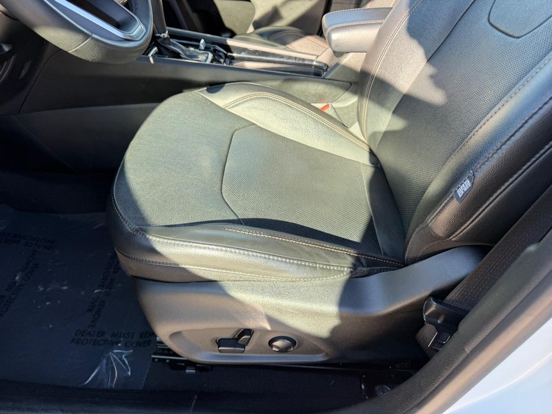 Jeep Compass Vehicle Image 17