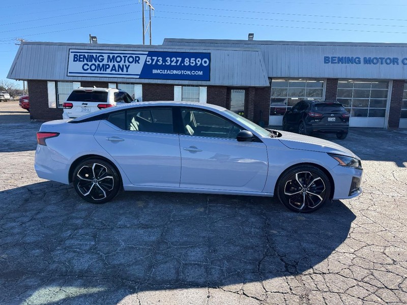 Undefined   Vehicle Image 02