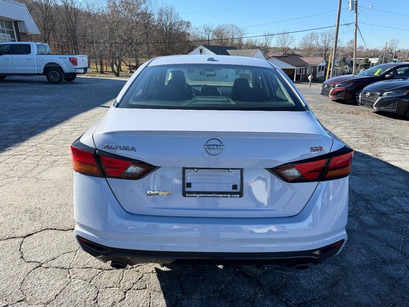 Undefined   Vehicle Image 04