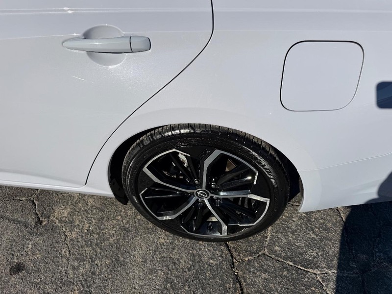 Undefined   Vehicle Image 05