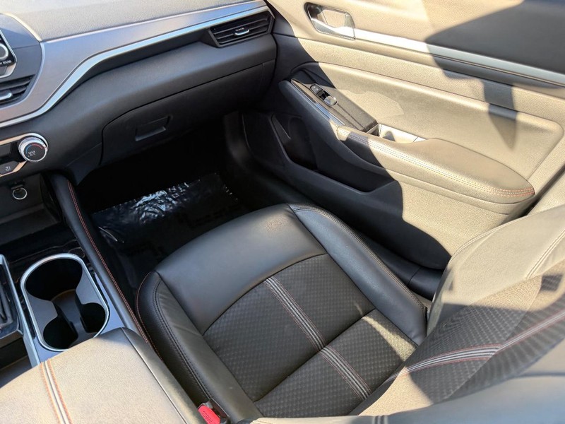 Undefined   Vehicle Image 14