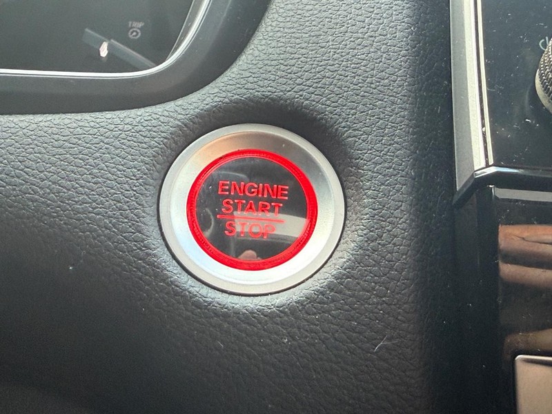 Honda CR-V Vehicle Image 16