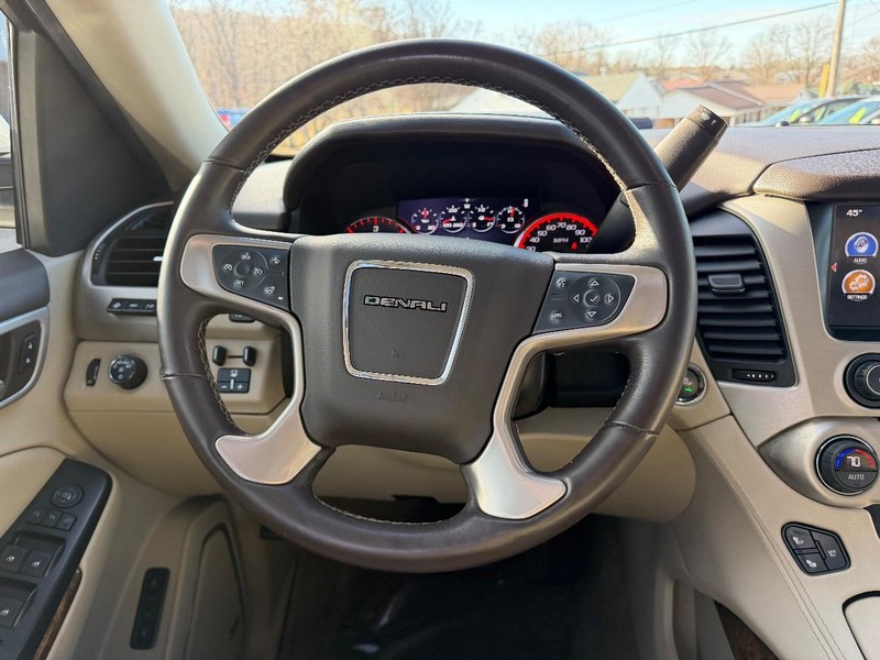 GMC Yukon Vehicle Image 15