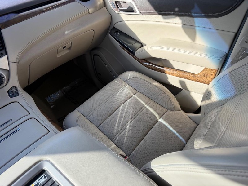 GMC Yukon Vehicle Image 20