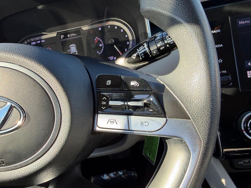 Hyundai Tucson Vehicle Image 11