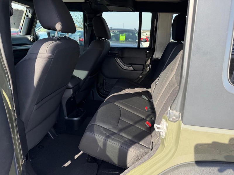 Jeep Wrangler Unlimited Vehicle Image 07