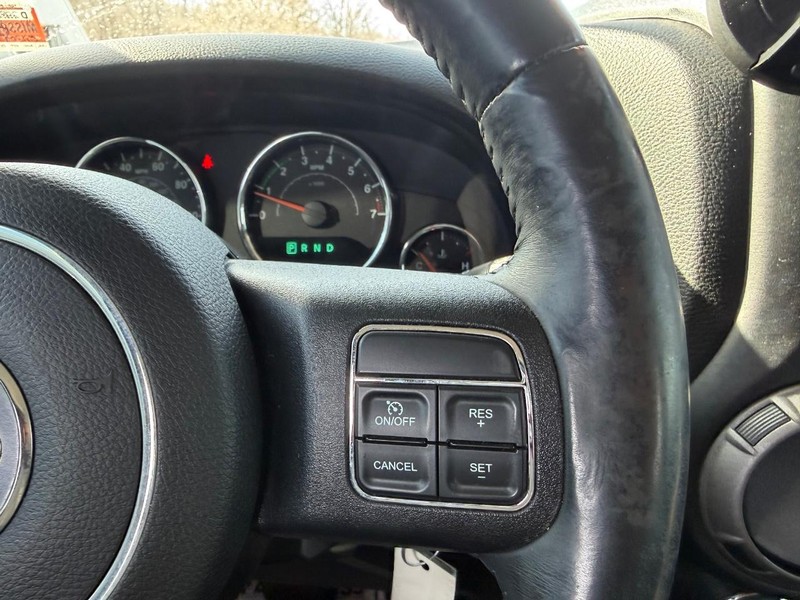 Jeep Wrangler Unlimited Vehicle Image 11