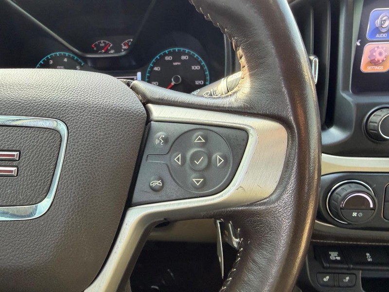 GMC Canyon Vehicle Image 11