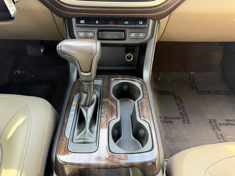 GMC Canyon Vehicle Image 14