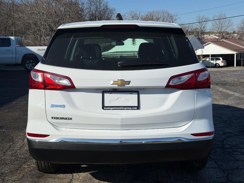 Chevrolet Equinox Vehicle Image 04