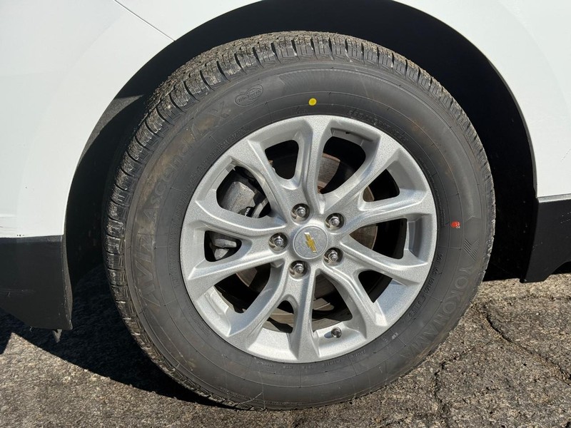 Chevrolet Equinox Vehicle Image 07