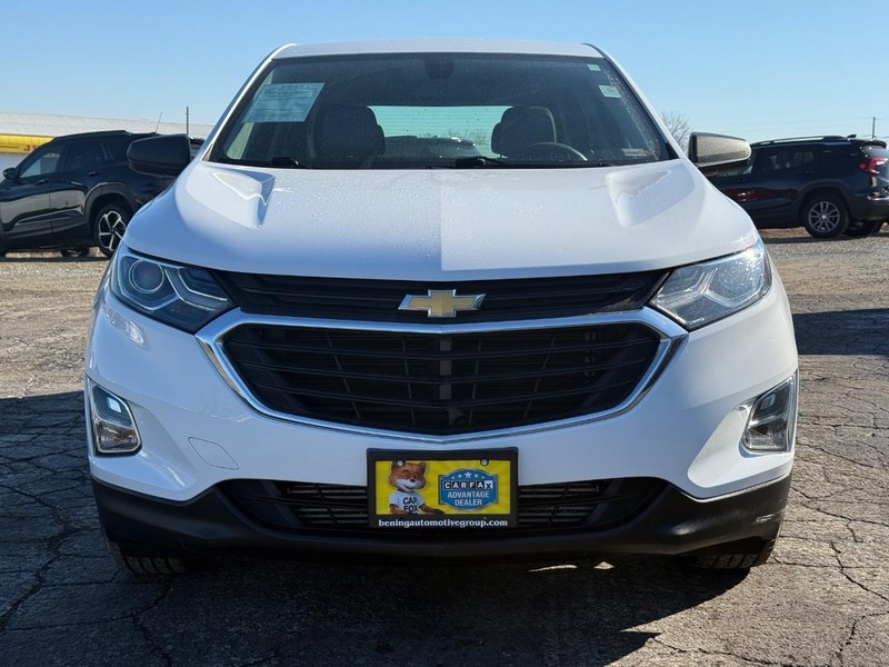 Chevrolet Equinox Vehicle Image 09