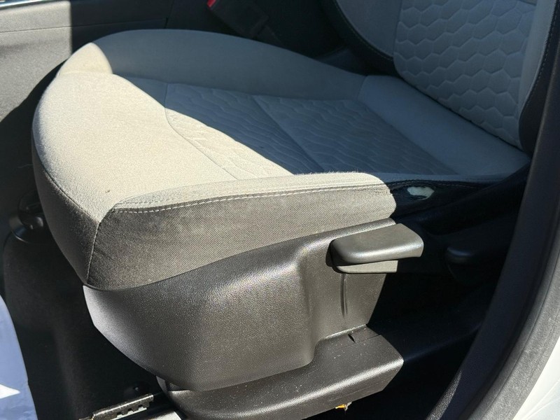 Chevrolet Equinox Vehicle Image 23