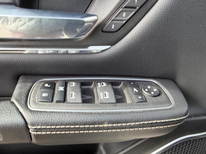 Ram 1500 Vehicle Image 18