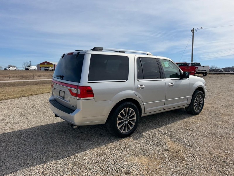 Lincoln Navigator Vehicle Image 03