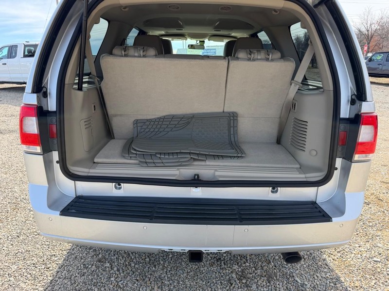Lincoln Navigator Vehicle Image 05