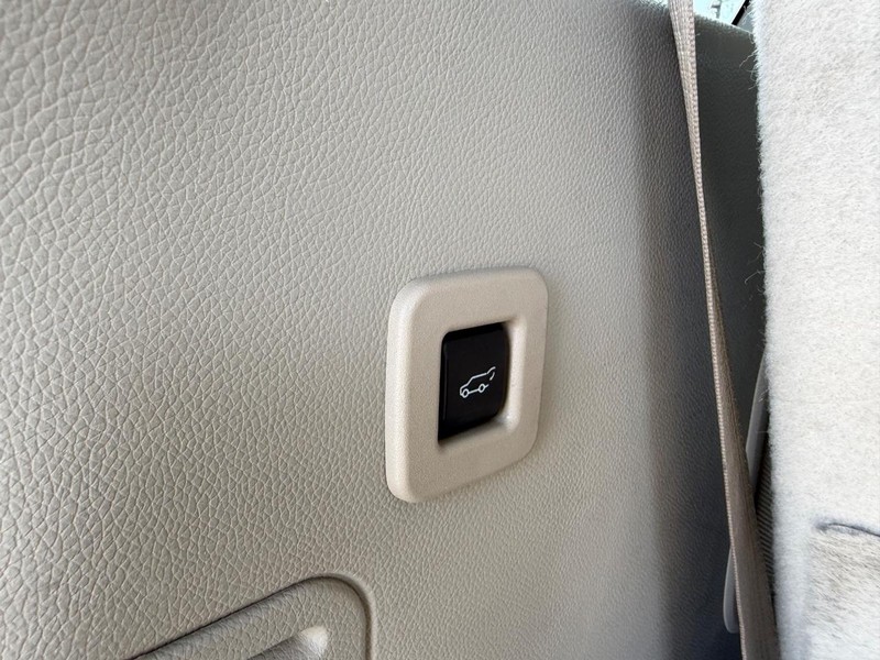 Lincoln Navigator Vehicle Image 06