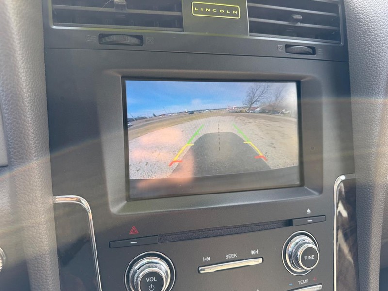 Lincoln Navigator Vehicle Image 24