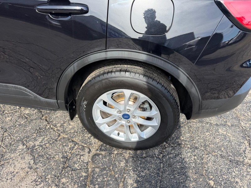 Ford Escape Vehicle Image 06