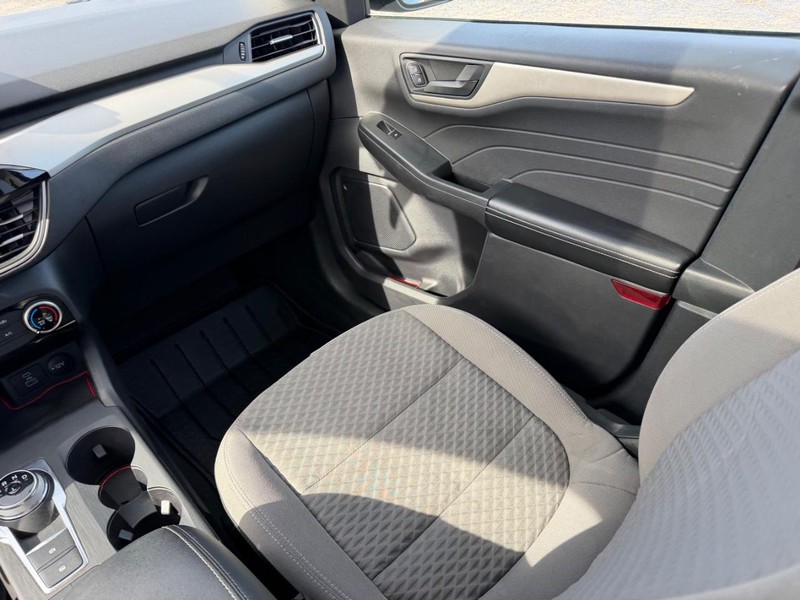 Ford Escape Vehicle Image 16