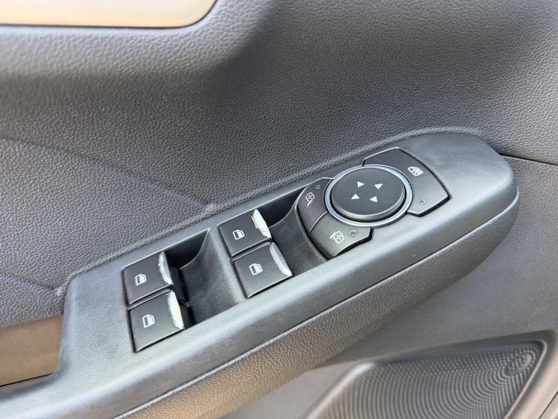 Ford Escape Vehicle Image 17