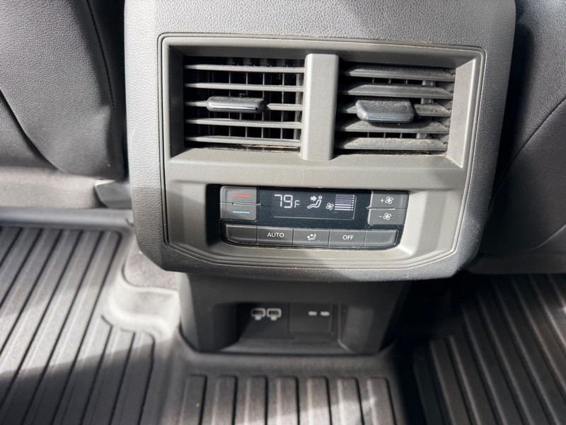 Volkswagen Atlas Vehicle Image 10