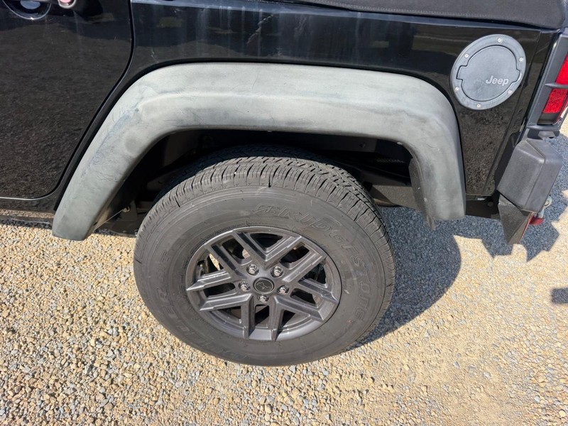 Jeep Wrangler Unlimited Vehicle Image 06