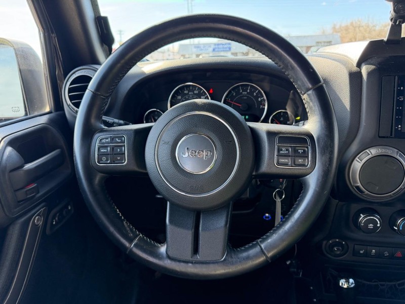 Jeep Wrangler Unlimited Vehicle Image 09