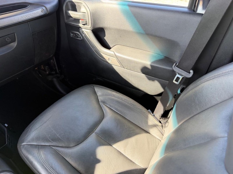 Jeep Wrangler Unlimited Vehicle Image 15